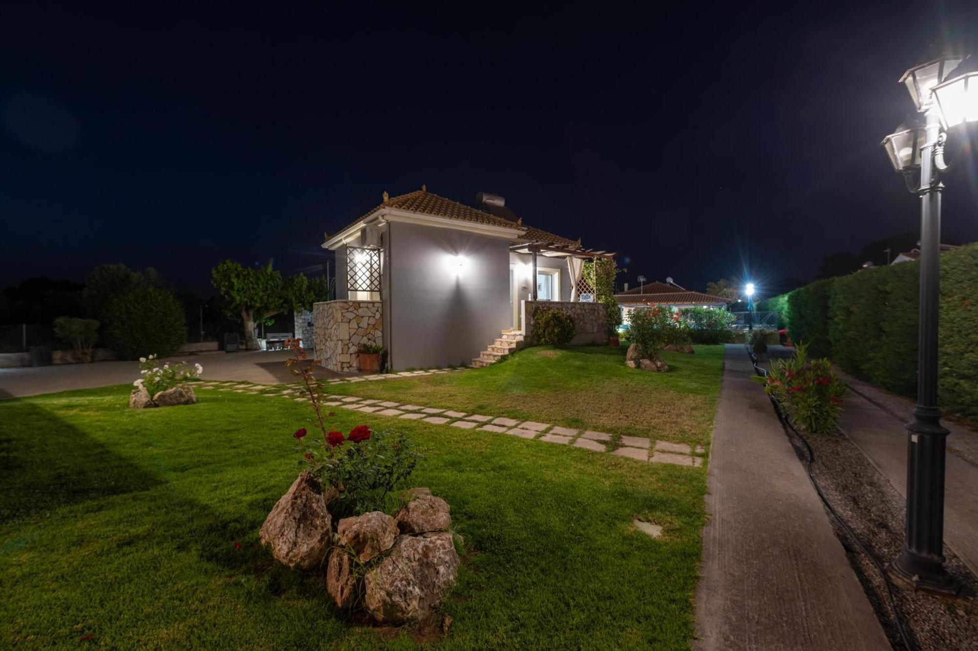 Spedion Villa - Near To Sea Villas With Heated Swimming Pool Gythio Buitenkant foto