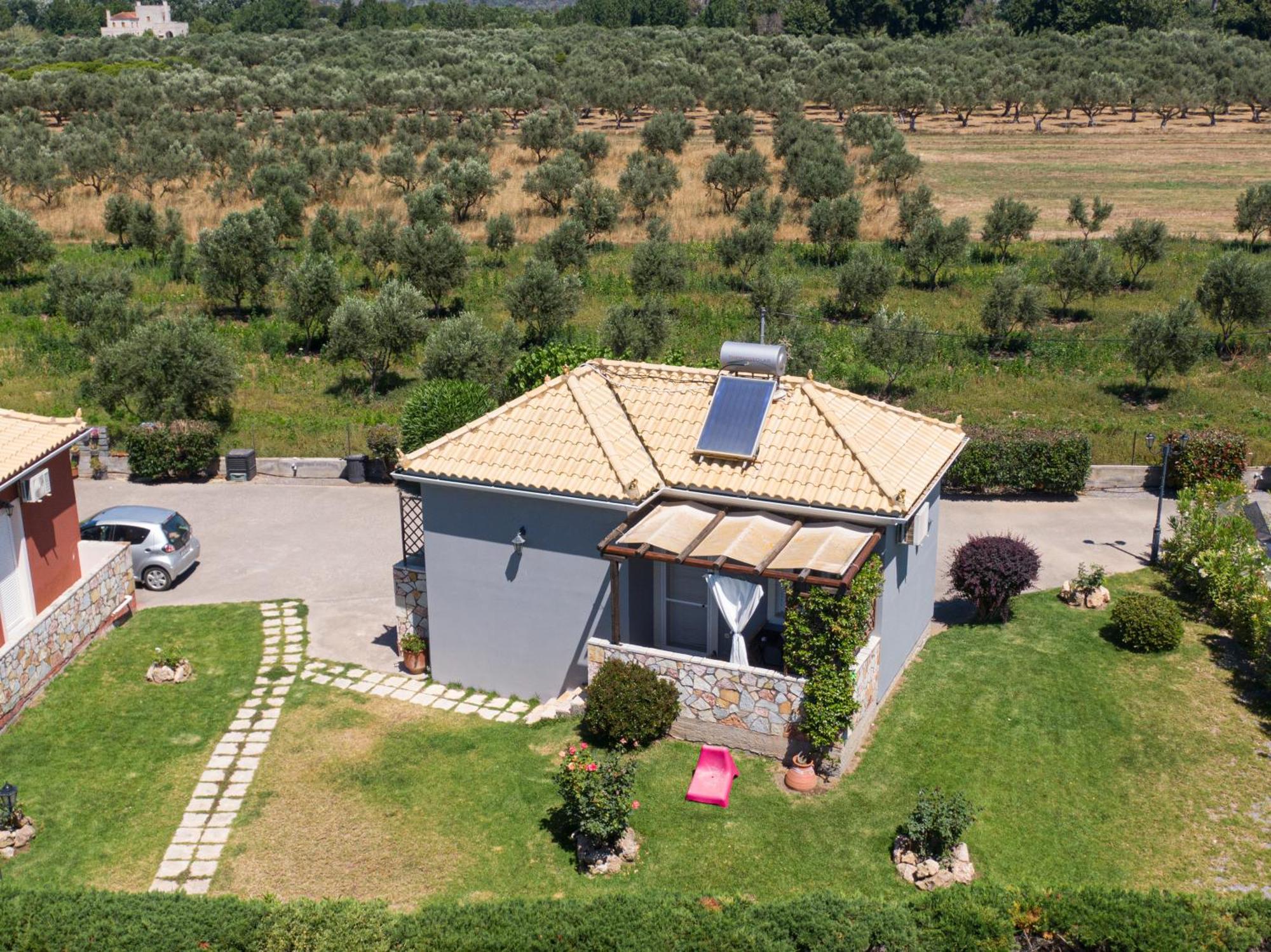 Spedion Villa - Near To Sea Villas With Heated Swimming Pool Gythio Buitenkant foto