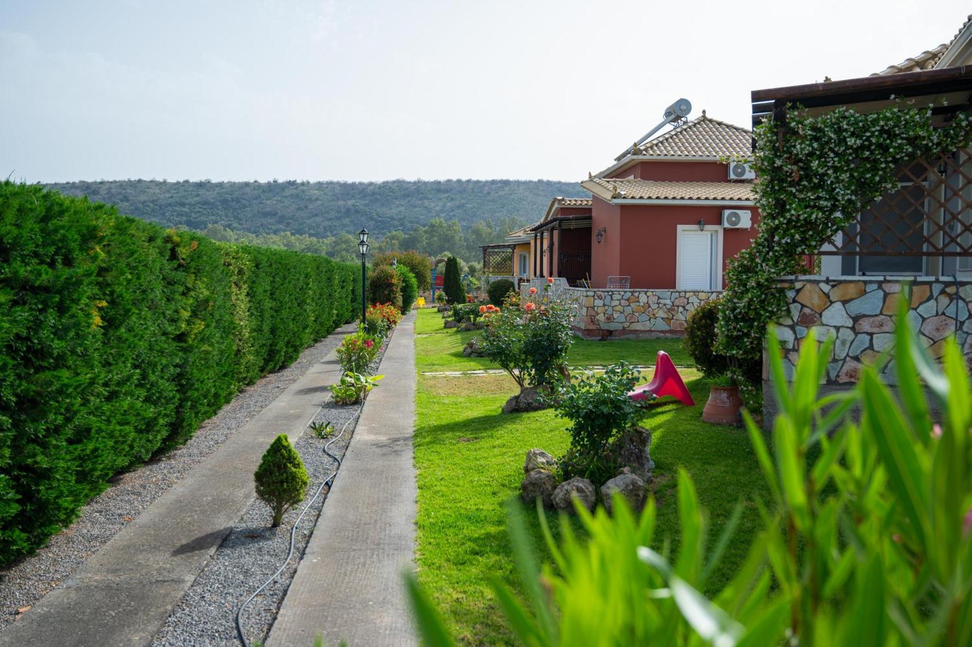 Spedion Villa - Near To Sea Villas With Heated Swimming Pool Gythio Buitenkant foto